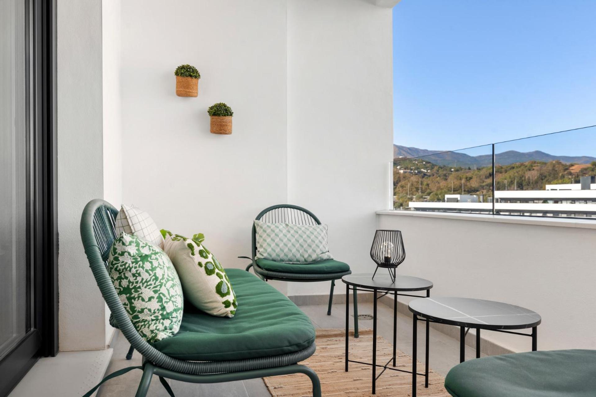 Beautiful 2-Bedroom Apartment Near Center And Beach Estepona Exterior photo